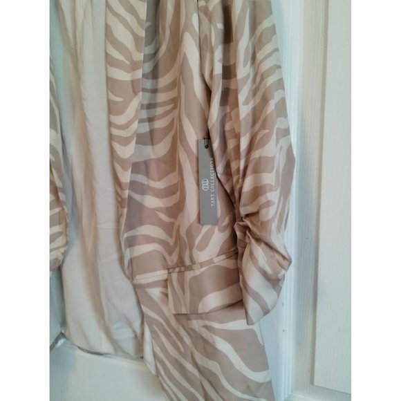 NWT Tart Collections Beige Zebra print blazer with gathered sleeves - Picture 3 of 8